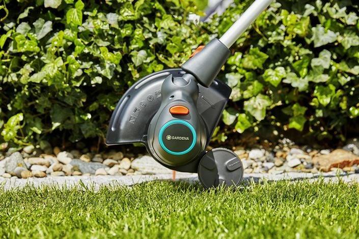 Gardena Akku-Trimmer Set ComfortCut Li-23/18 P4A - inklusive Akku und Ladegerät - Image 2