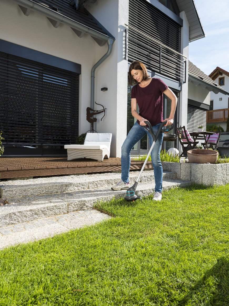 Gardena Akku-Trimmer SmallCut Li-23R mit integriertem Li-Ionen-Akku - Image 7