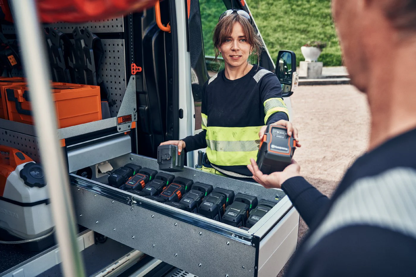 Husqvarna Akku Ladebox L Van - Image 3