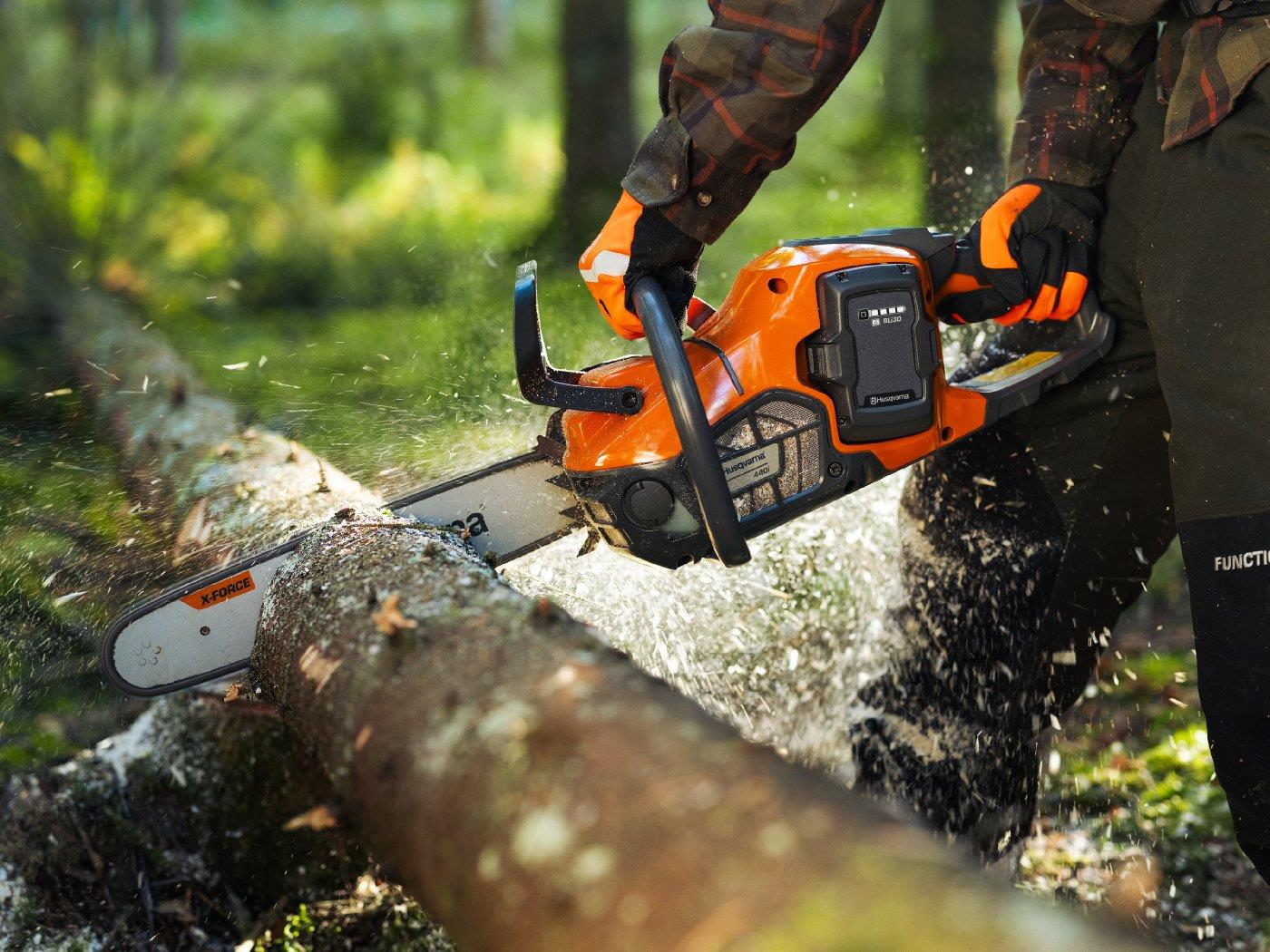 Husqvarna Akku-Motorsäge 440i - Image 2