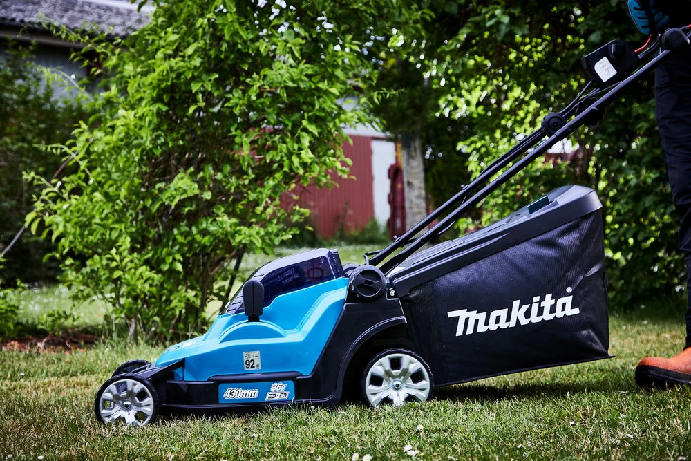 Makita Akku-Rasenmäher DLM330Z - ohne Akku und Ladegerät - Image 3
