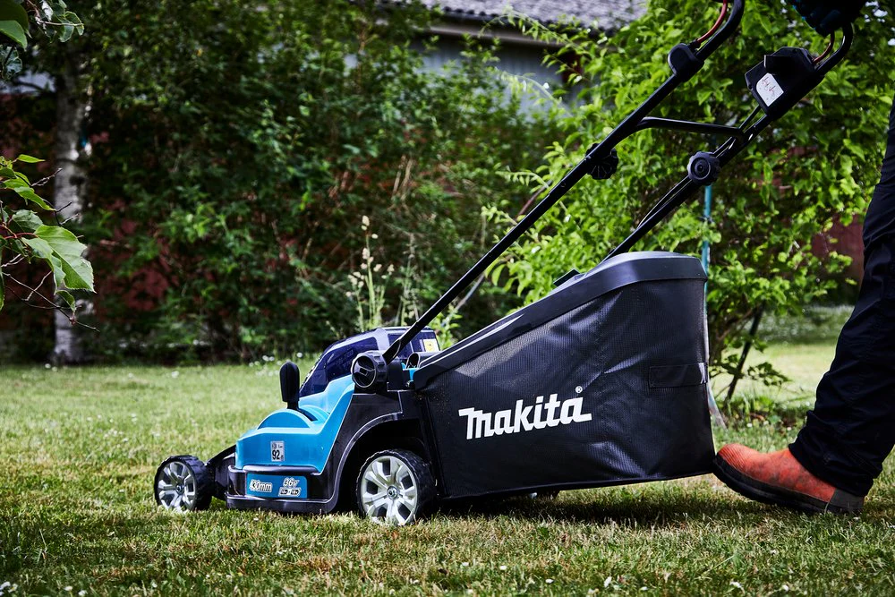 Makita Akku-Rasenmäher DLM330Z - ohne Akku und Ladegerät - Image 4