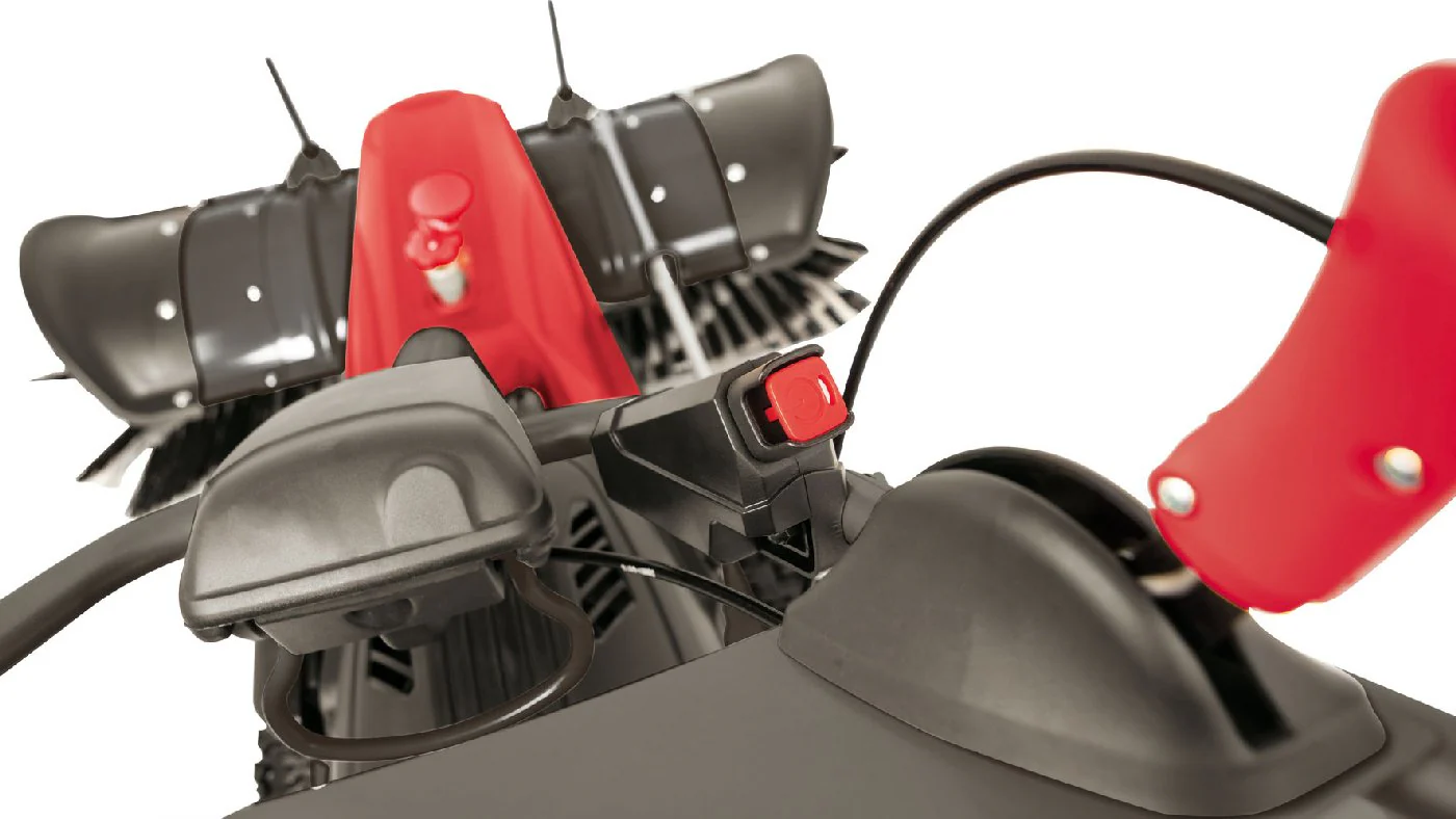 Scheppach Schmutz- und Schneekehrmaschine SC2200PE mit Sammelbehälter und Schneeschild - Image 5