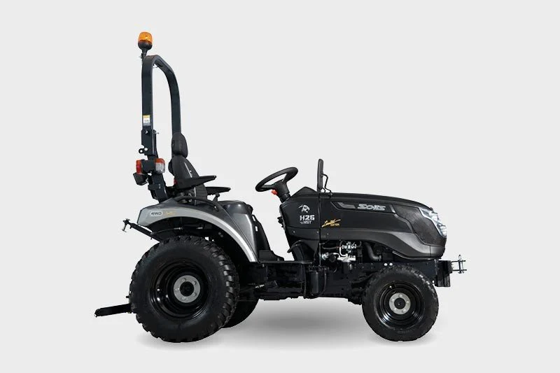 Solis Kompakttraktor 26 HST Panther Sondermodell in Schwarz Grundmaschine ohne Bereifung - Image 3