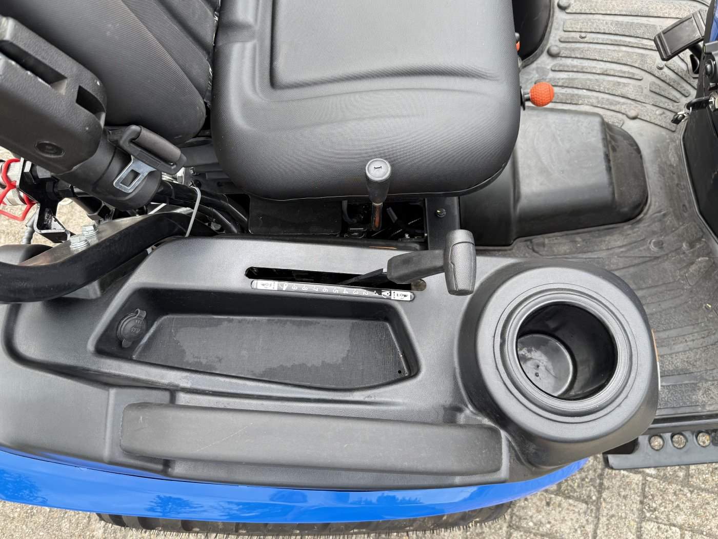Solis Kompakttraktor 26 HST Vorführer mit Galaxy Pro Bereifung -sofort verfügbar - Image 3