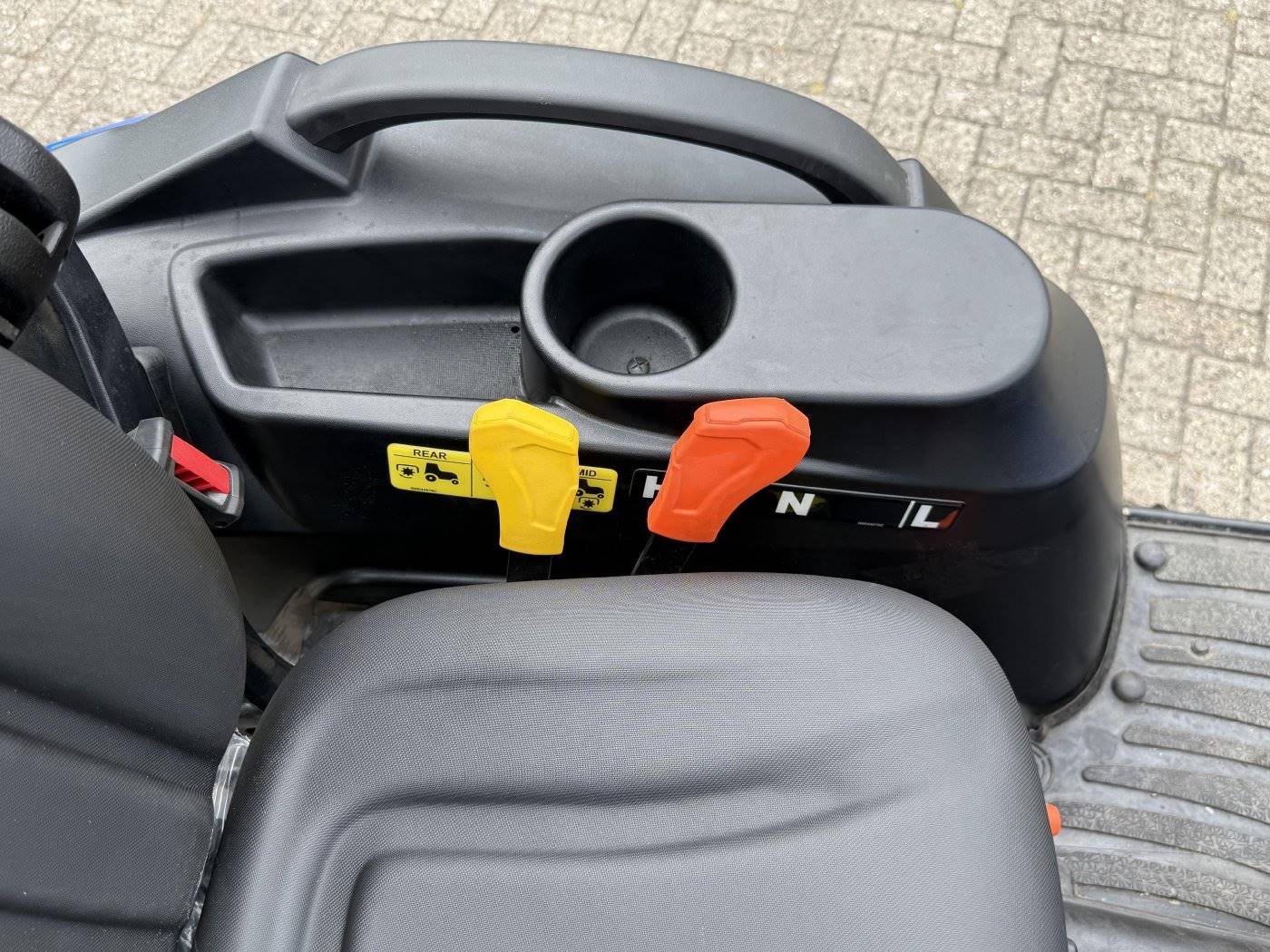 Solis Kompakttraktor 26 HST Vorführer mit Galaxy Pro Bereifung -sofort verfügbar - Image 4