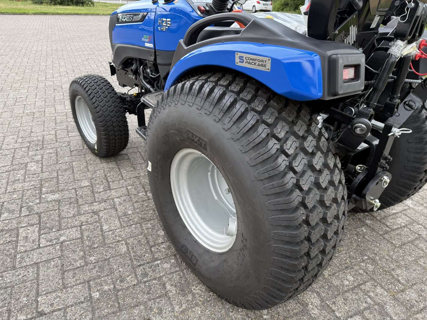 Solis Kompakttraktor 26 HST Vorführer mit Rasen-Bereifung groß -sofort verfügbar - Image 5