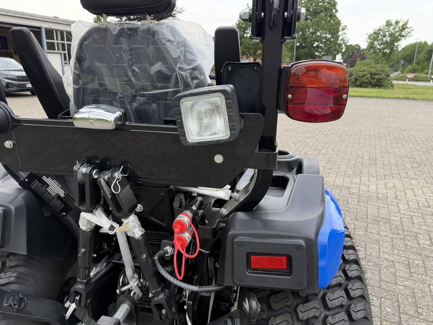 Solis Kompakttraktor 26 HST Vorführer mit Rasen-Bereifung groß -sofort verfügbar - Image 6