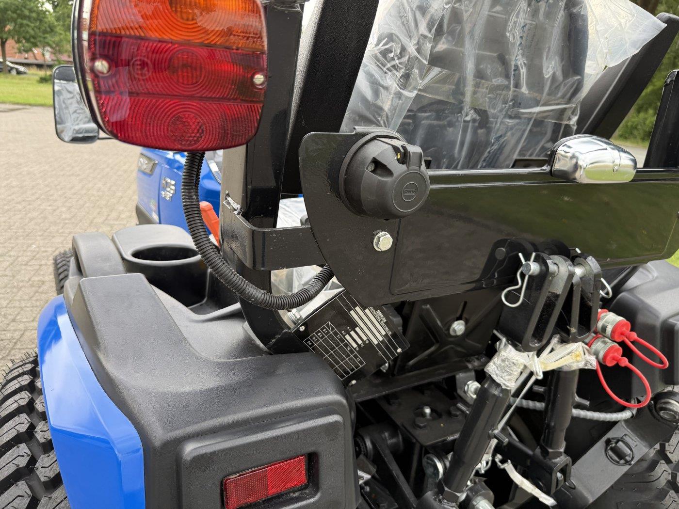 Solis Kompakttraktor 26 HST Vorführer mit Rasen-Bereifung groß -sofort verfügbar - Image 7
