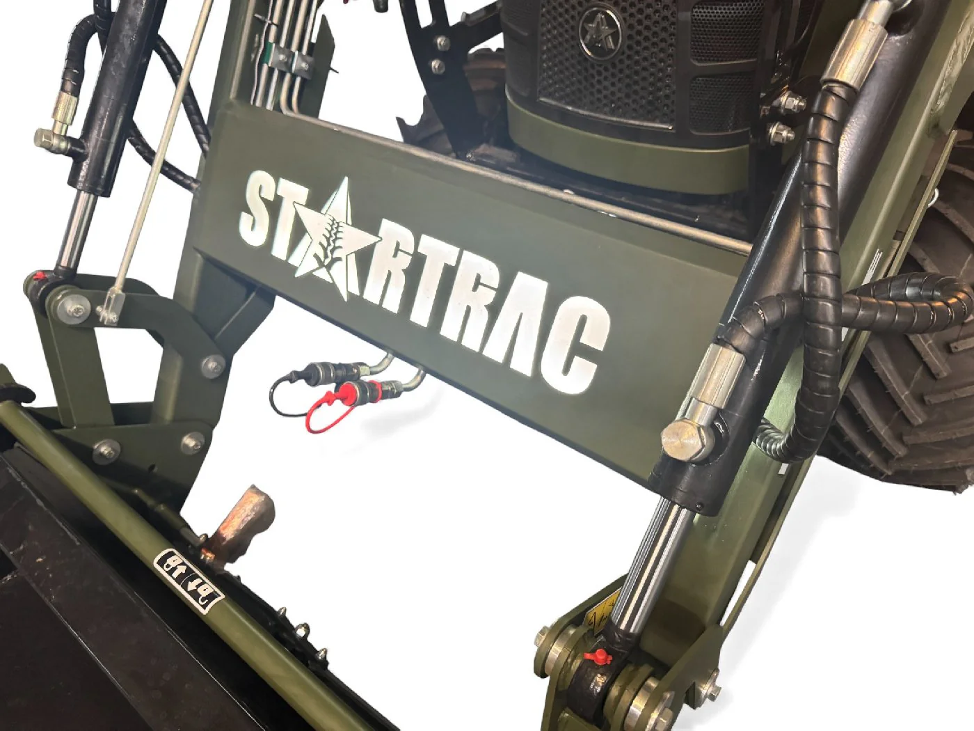 Startrac Allrad-Kleintraktor 26 9+9 mit Radialbereifung + Frontlader inklusive Schaufel - Image 9