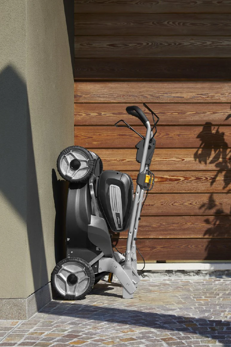 Stiga Akku-Rasenmäher Twinclip 950e V Kit - inkl. 2x 7,5 Ah Akkus und Ladegerät - Image 11