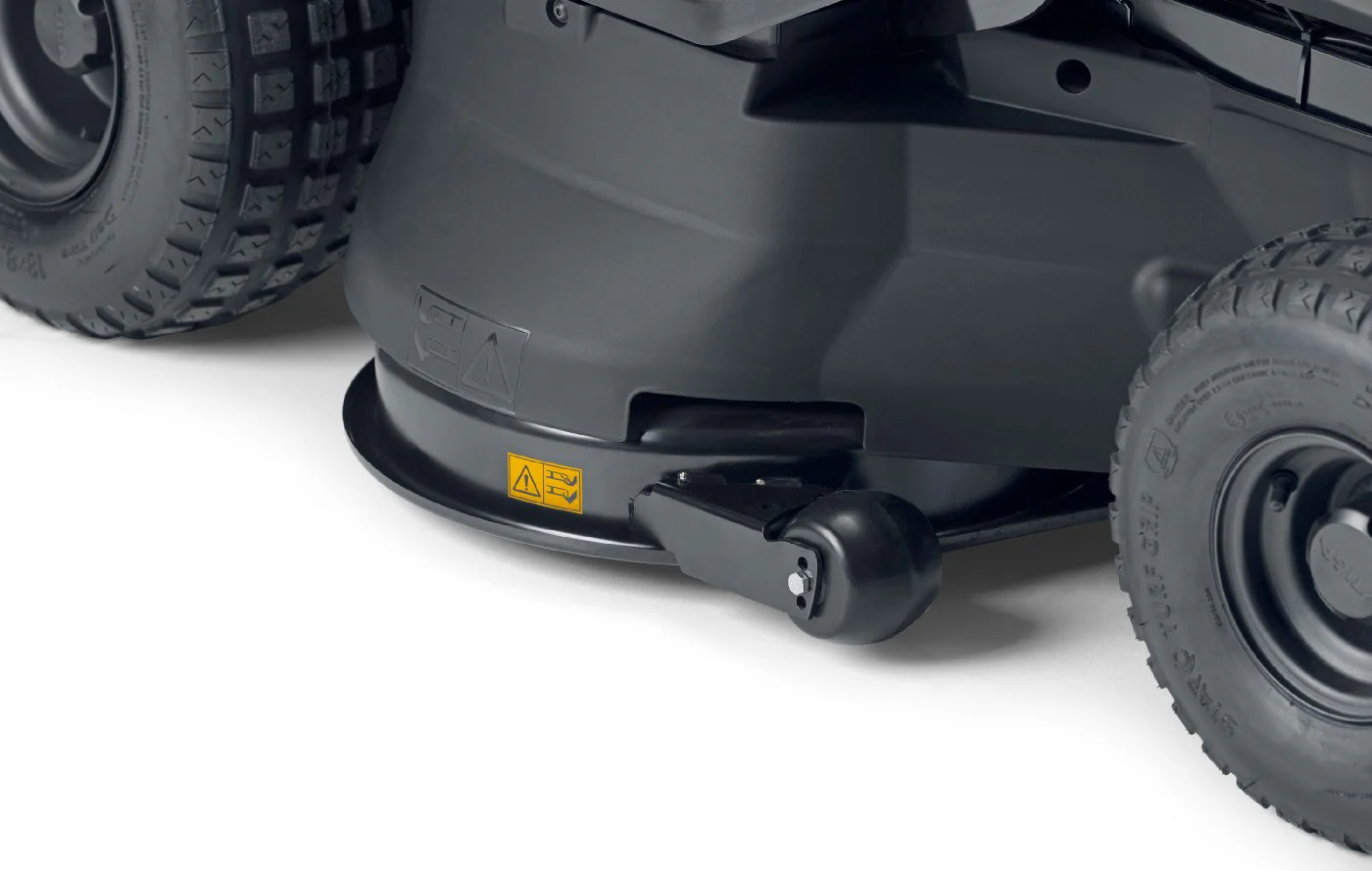 Stiga Rasentraktor Estate 798 W Special HONDA Winterpaket mit 120 cm Schneeschild, PTO-Kit und Schneeketten - Image 11