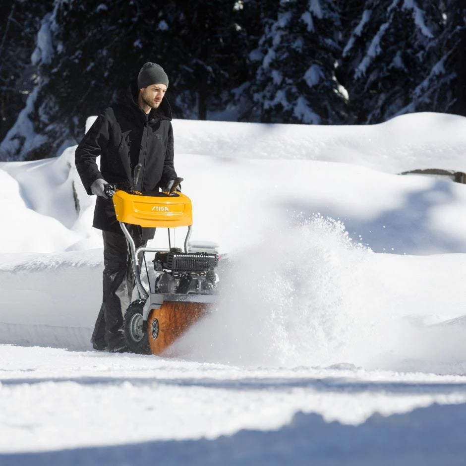Stiga Schmutz- und Schneekehrmaschine SWS 800 G - Image 4