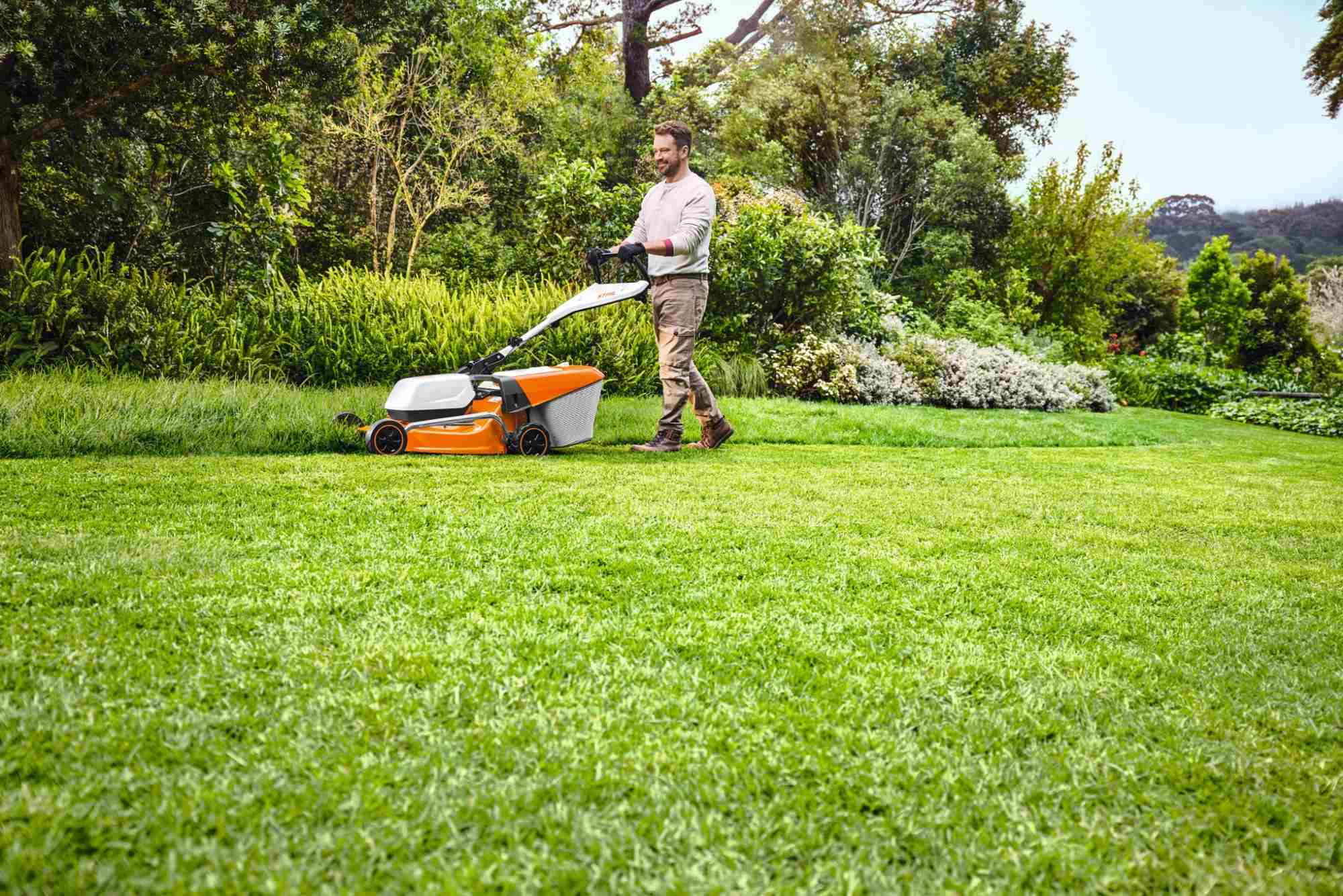 STIHL Akku-Rasenmäher STIHL RMA 253 T ohne Akku und Ladegerät - Image 8