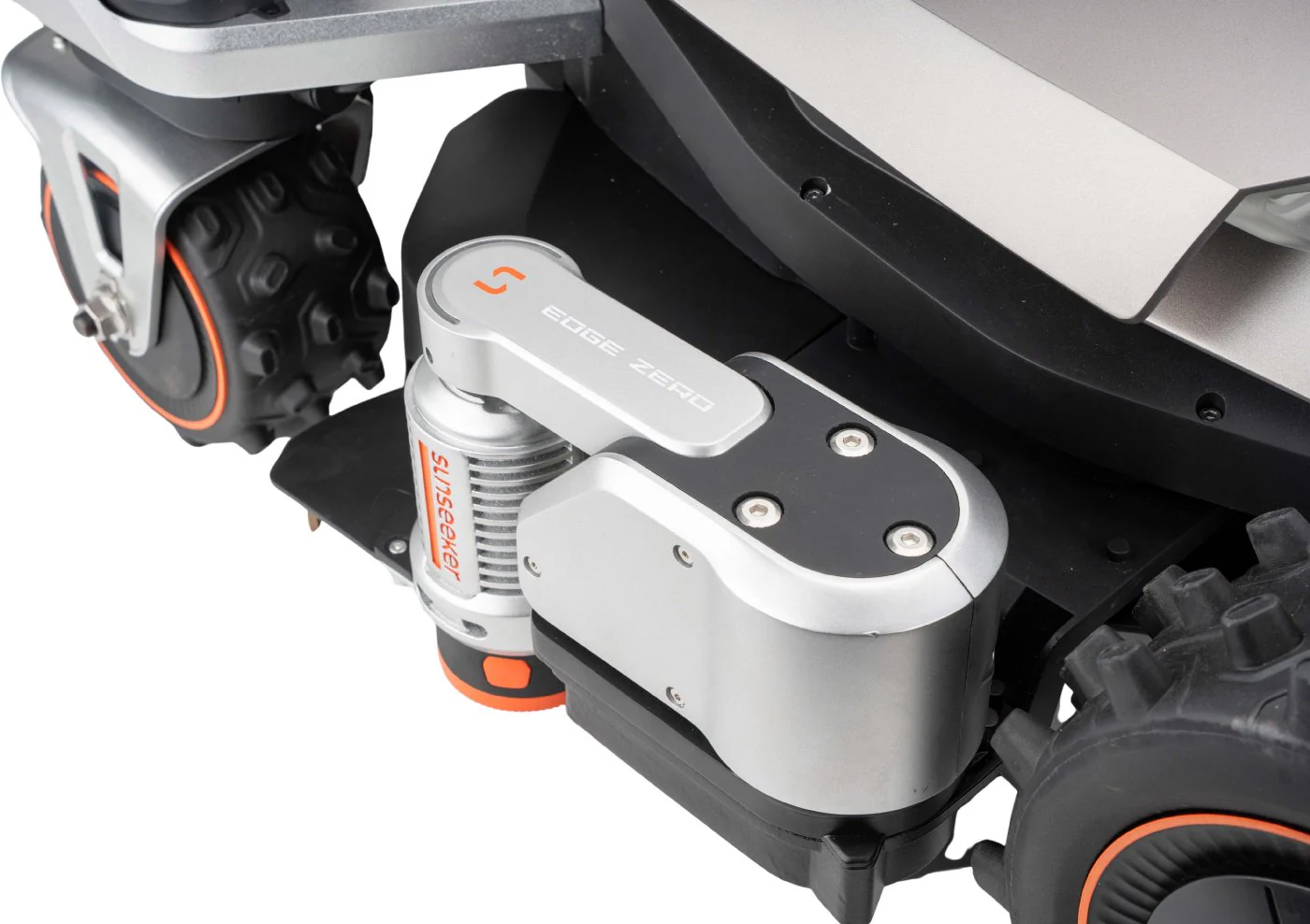 Sunseeker kabelloser Mähroboter X9 Plus für Sportplätze und Großflächen (mit Allradantrieb) - Image 5