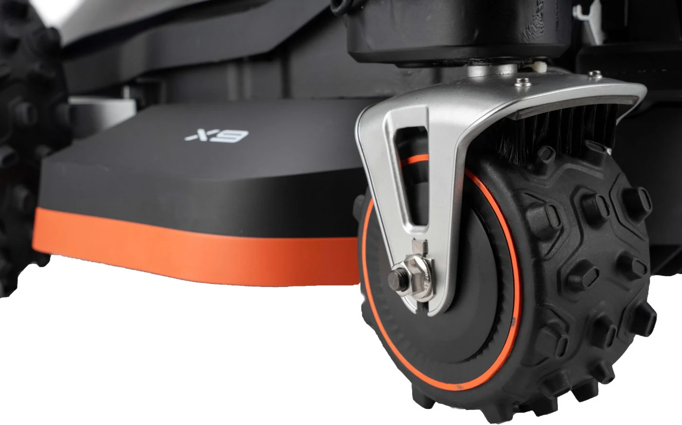 Sunseeker kabelloser Mähroboter X9 Plus für Sportplätze und Großflächen (mit Allradantrieb) - Image 6
