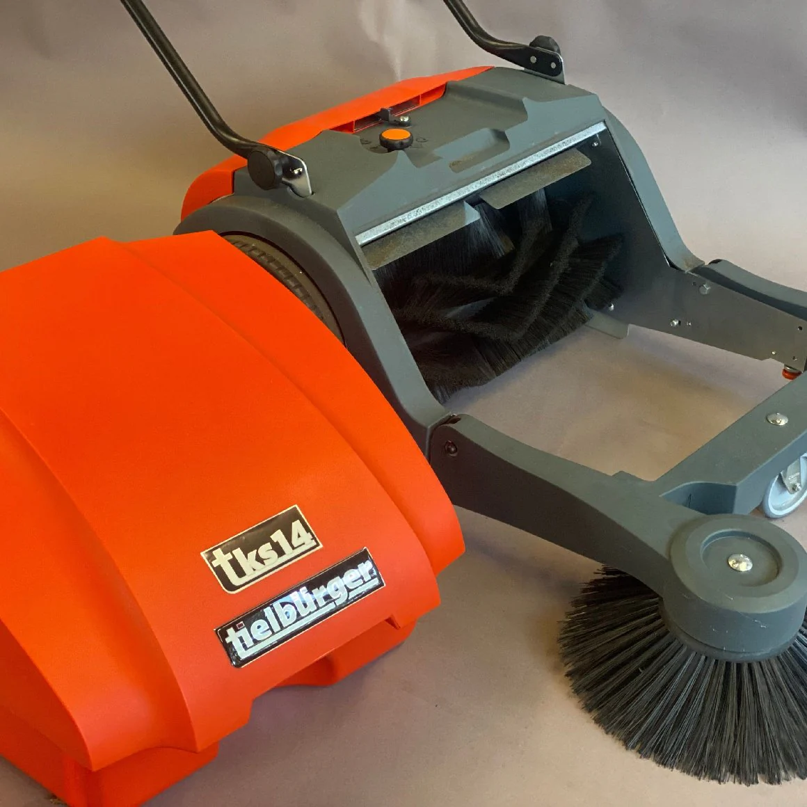 Tielbürger Kehrmaschine tks14 mit integriertem Filter der Klasse M - Image 5