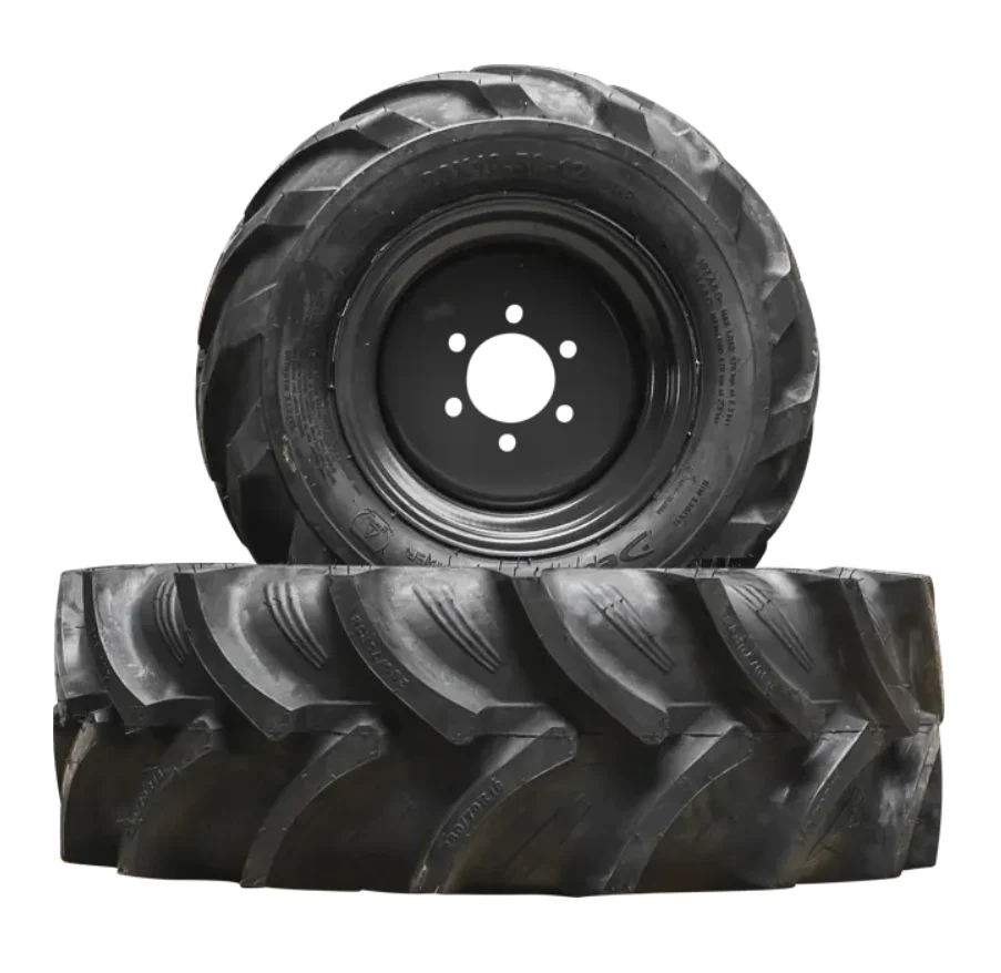 Tym Ackerstollenbereifung Radial vorne 260/70 R16, hinten 360/70 R24 passend für Tym Allrad-Kompakttraktor F25 + F50