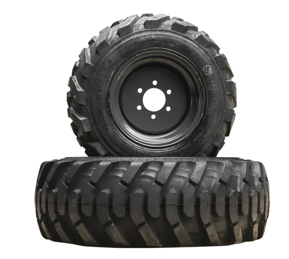 Tym Industriebereifung vorne 27x12.50-15, hinten 16.0/70-20 passend für Tym Allrad-Kompakttraktor F25 + F50