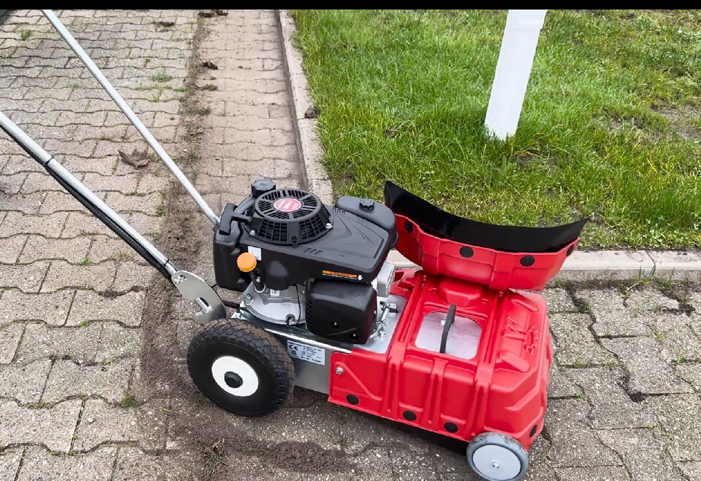 Westermann Wildkrautbürste WKB 330 4-Takt-Benzinmotor - Image 7